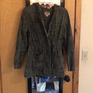 Olive green print long utility jacket lightweight